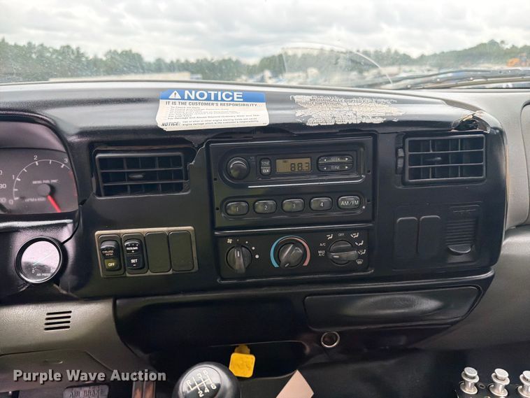 image for item YA4257 2006 Ford F750 water truck