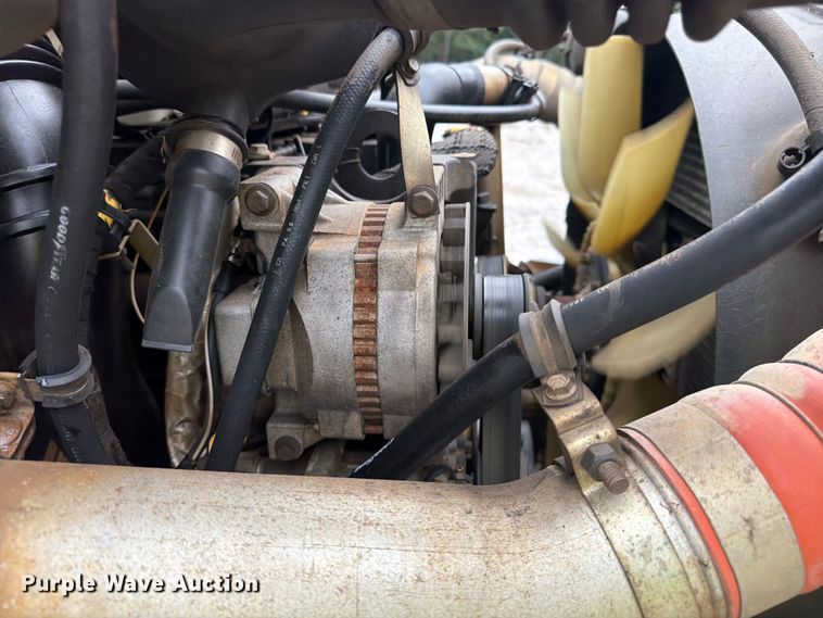 image for item YA4257 2006 Ford F750 water truck