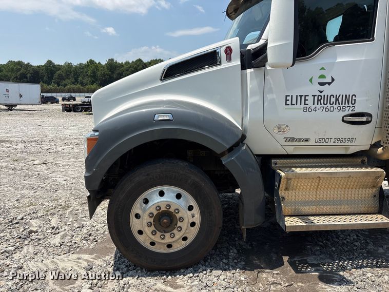 image for item YA4304 2021 Kenworth T880 semi truck