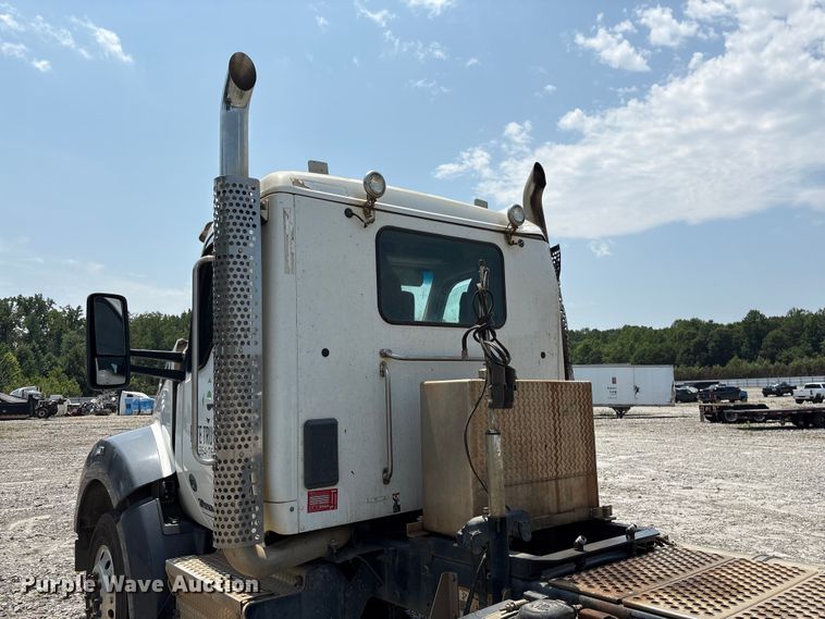 image for item YA4304 2021 Kenworth T880 semi truck