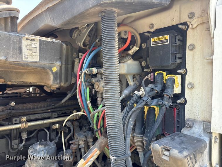 image for item YA4304 2021 Kenworth T880 semi truck