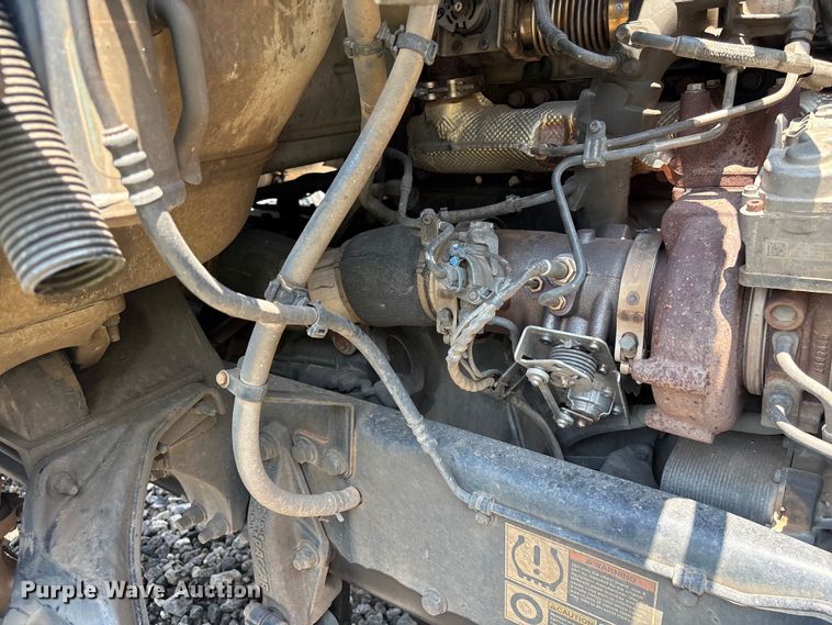 image for item YA4304 2021 Kenworth T880 semi truck