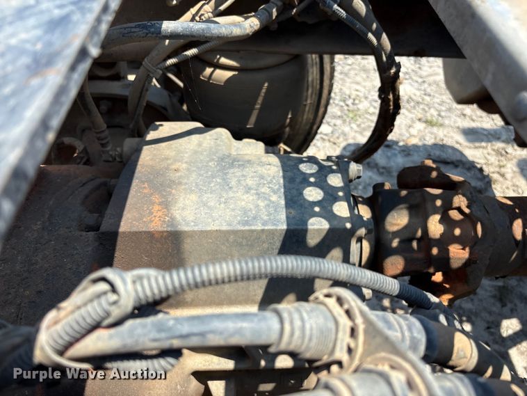 image for item YA4304 2021 Kenworth T880 semi truck