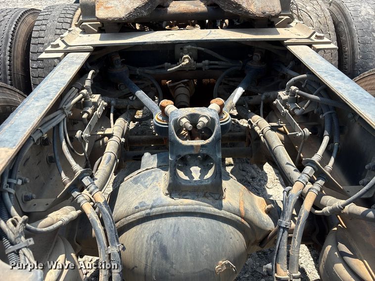 image for item YA4304 2021 Kenworth T880 semi truck