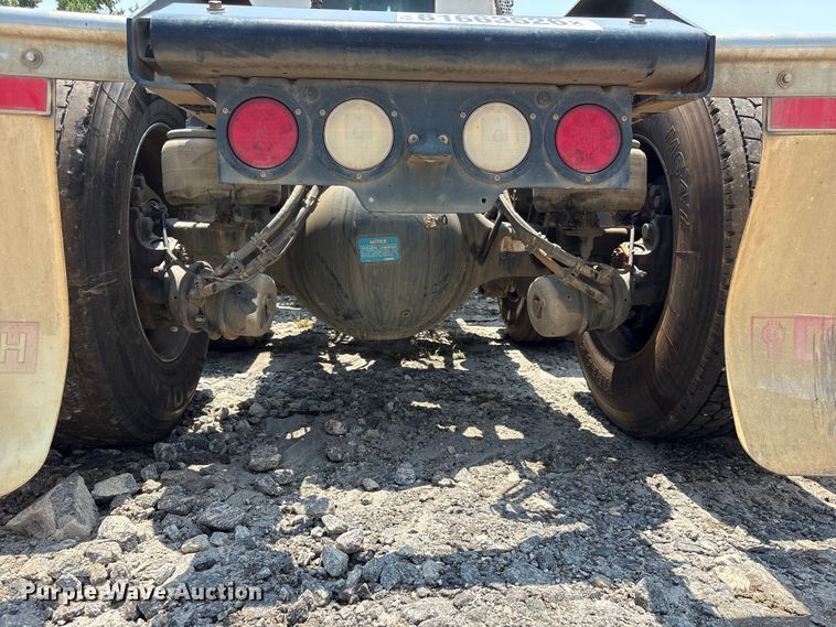 image for item YA4304 2021 Kenworth T880 semi truck