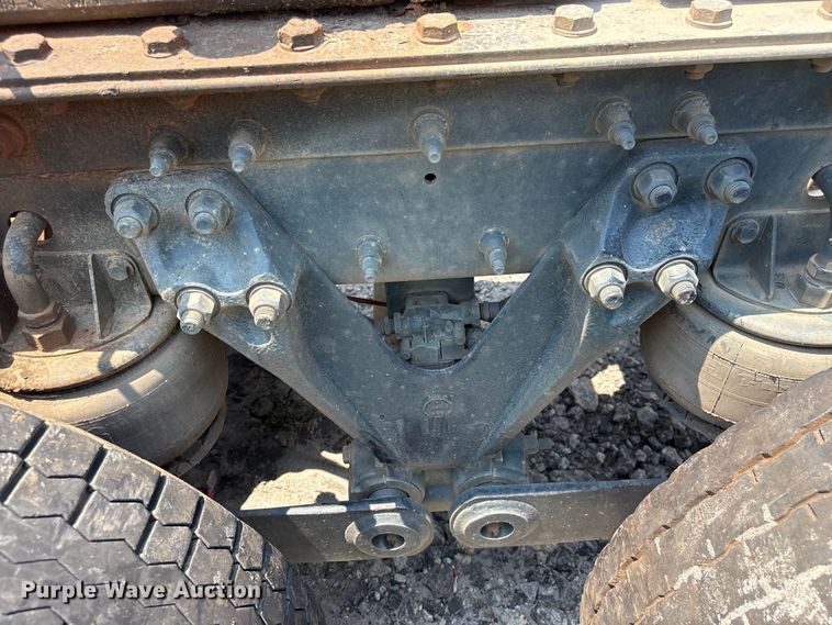 image for item YA4304 2021 Kenworth T880 semi truck