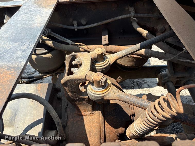 image for item YA4304 2021 Kenworth T880 semi truck