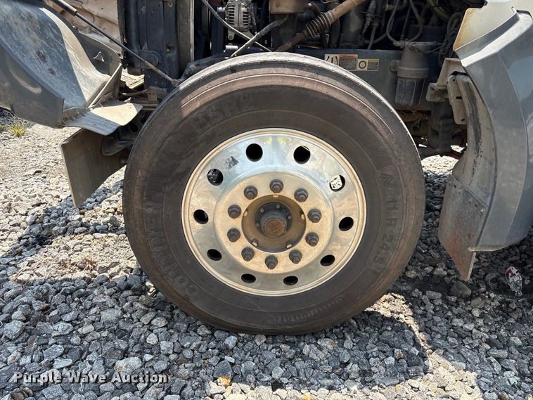 image for item YA4304 2021 Kenworth T880 semi truck