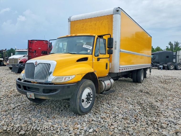 2019 International 4300 box truck