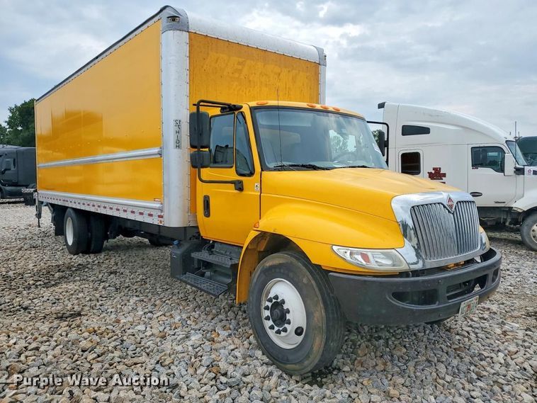 image for item YA4307 2019 International 4300 box truck