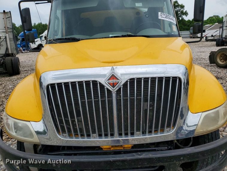 image for item YA4307 2019 International 4300 box truck