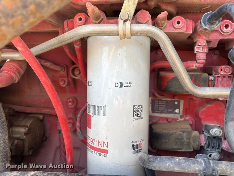 image for item YA4312 2020 Peterbilt 579 semi truck