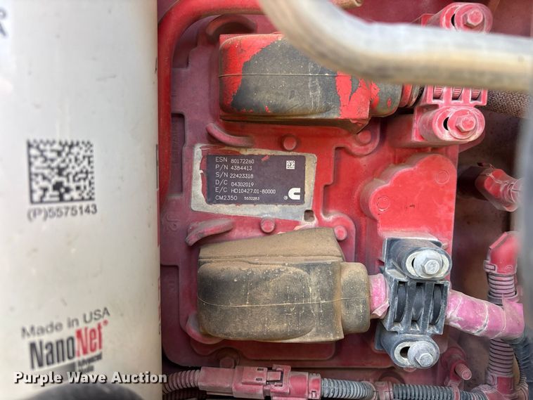 image for item YA4312 2020 Peterbilt 579 semi truck