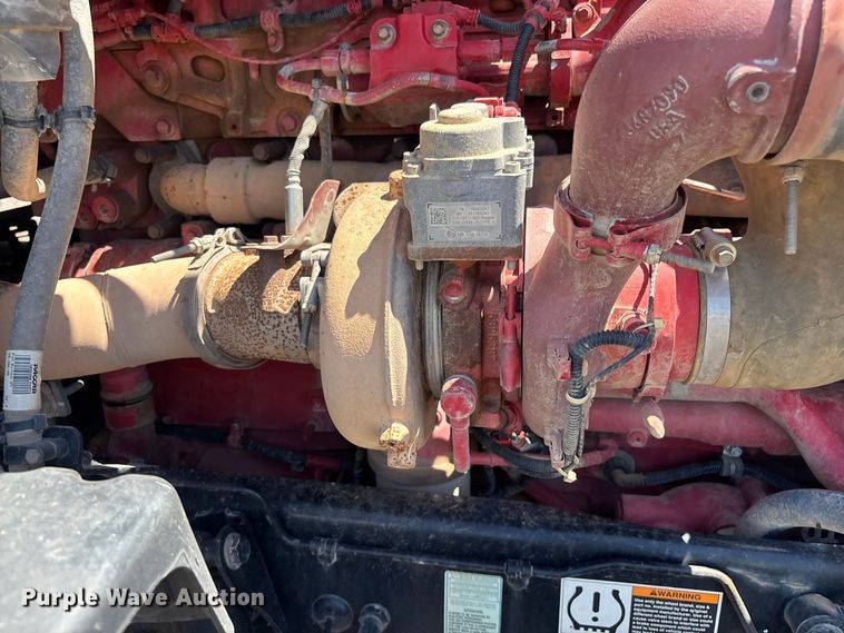 image for item YA4312 2020 Peterbilt 579 semi truck
