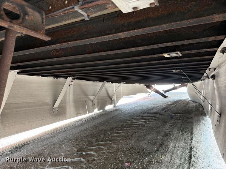 image for item YA4328 2012 Wabash DVHDHPC dry van trailer
