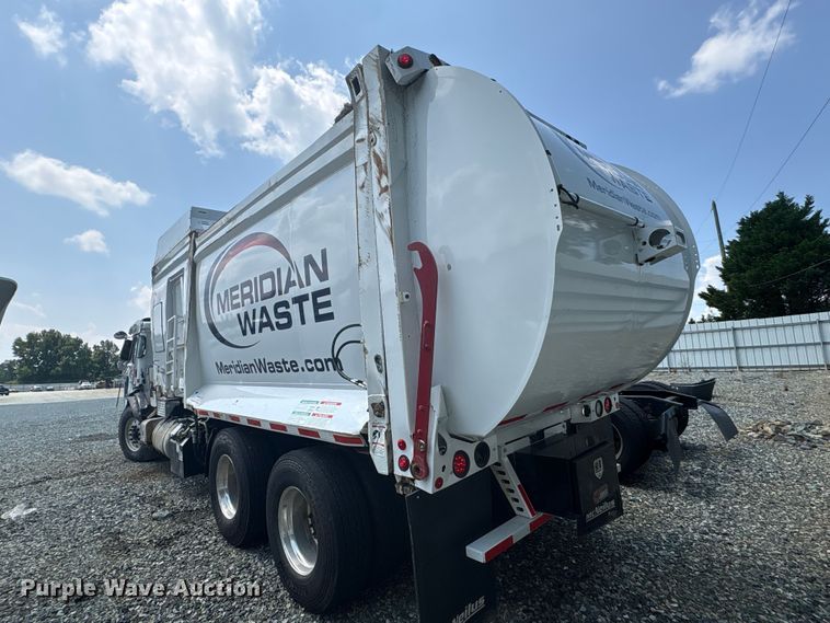 image for item YA4349 2025 Peterbilt 520 refuse truck