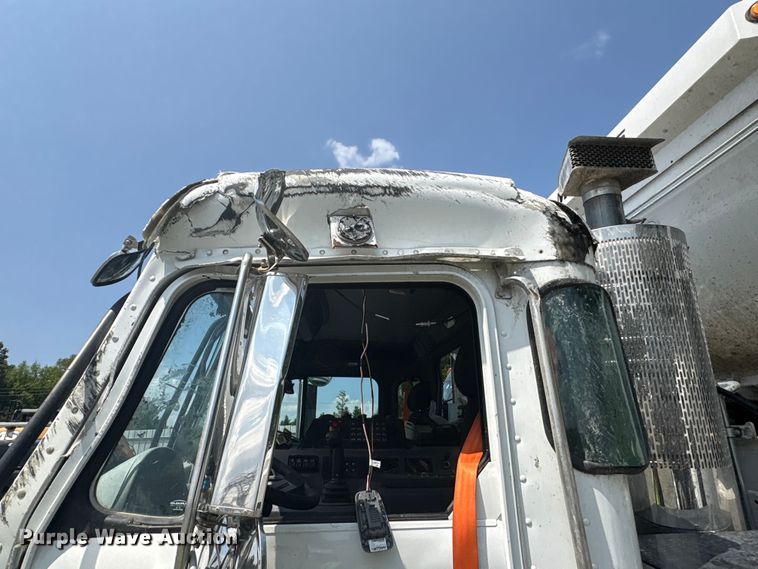 image for item YA4349 2025 Peterbilt 520 refuse truck