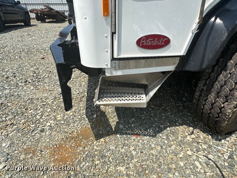 image for item YA4349 2025 Peterbilt 520 refuse truck