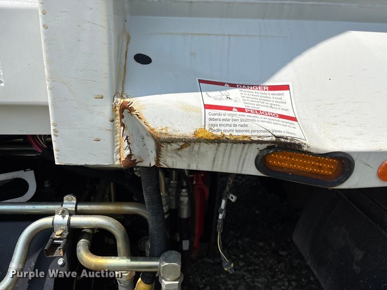 image for item YA4349 2025 Peterbilt 520 refuse truck