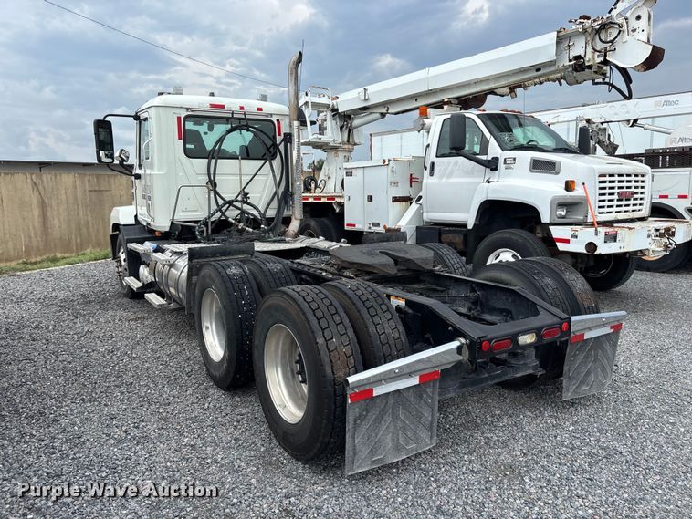 image for item YA4353 2020 Mack Anthem semi truck