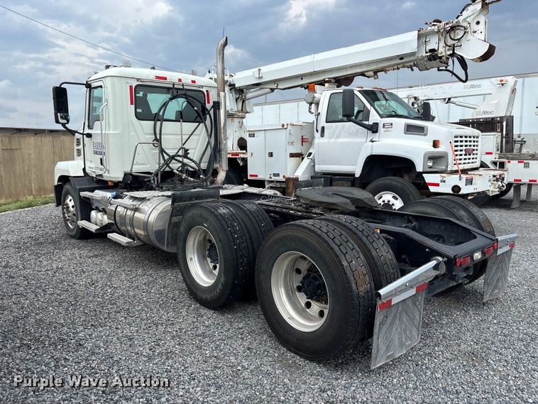 image for item YA4353 2020 Mack Anthem semi truck