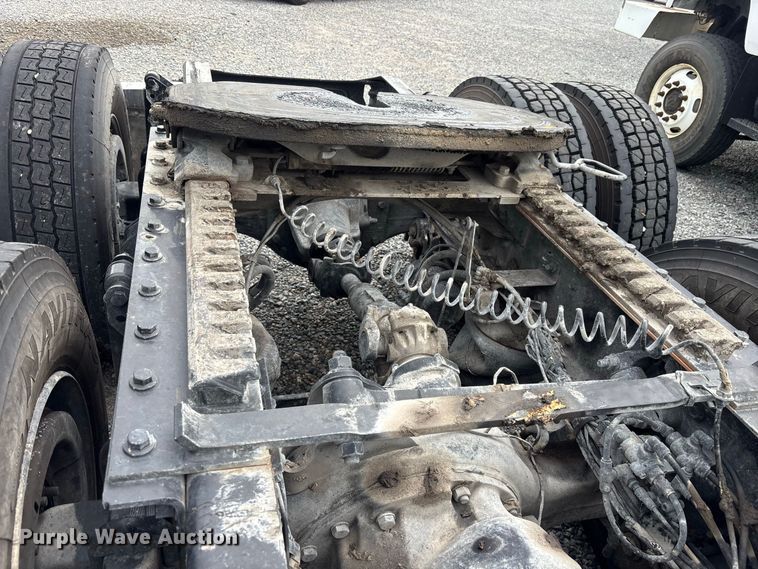 image for item YA4353 2020 Mack Anthem semi truck
