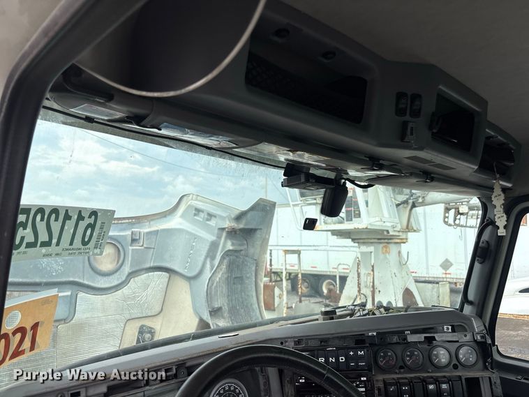 image for item YA4353 2020 Mack Anthem semi truck