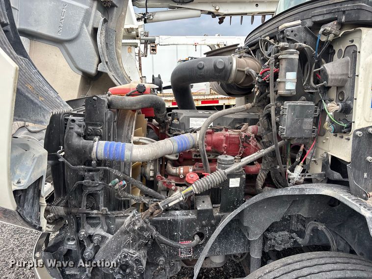 image for item YA4353 2020 Mack Anthem semi truck