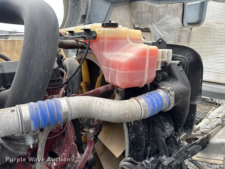 image for item YA4353 2020 Mack Anthem semi truck
