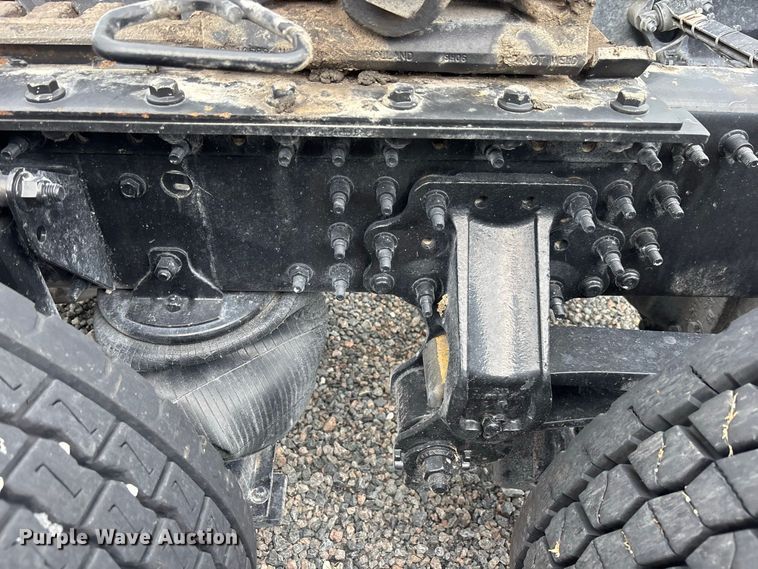 image for item YA4353 2020 Mack Anthem semi truck