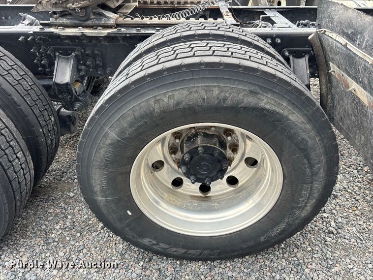 image for item YA4353 2020 Mack Anthem semi truck