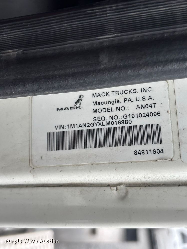 image for item YA4353 2020 Mack Anthem semi truck