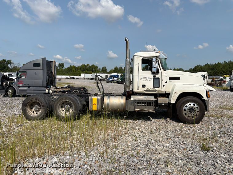 image for item YA4355 2023 Mack Pinnacle semi truck