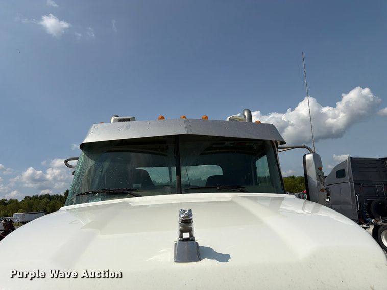 image for item YA4355 2023 Mack Pinnacle semi truck