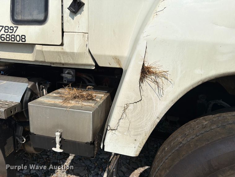 image for item YA4355 2023 Mack Pinnacle semi truck