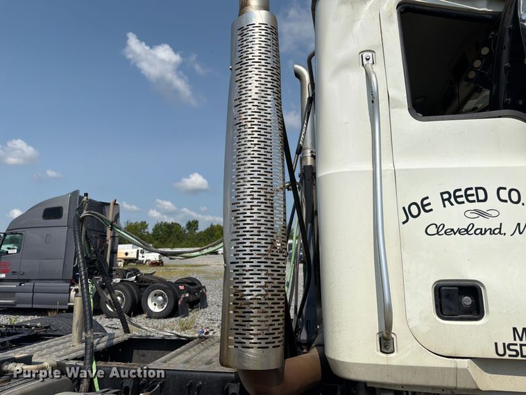 image for item YA4355 2023 Mack Pinnacle semi truck