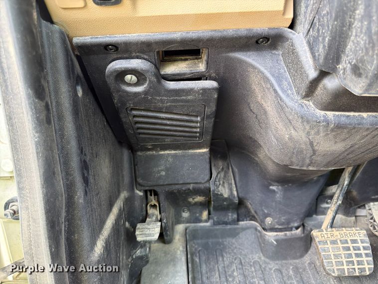 image for item YA4355 2023 Mack Pinnacle semi truck