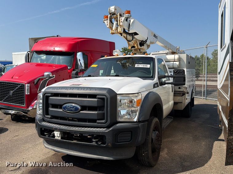 2012 Ford F450 Super Duty bucket truck