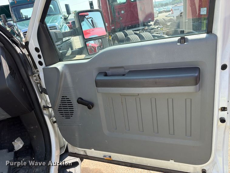 image for item YA4378 2012 Ford F450 Super Duty bucket truck