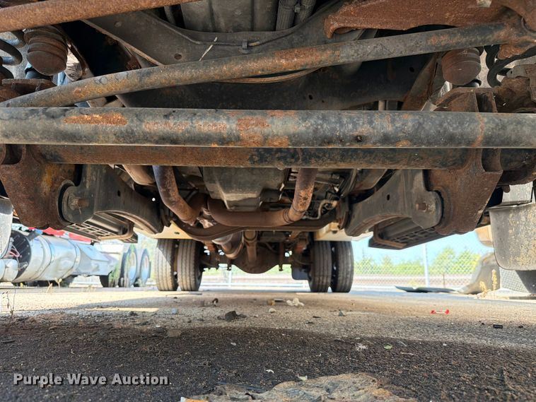 image for item YA4378 2012 Ford F450 Super Duty bucket truck