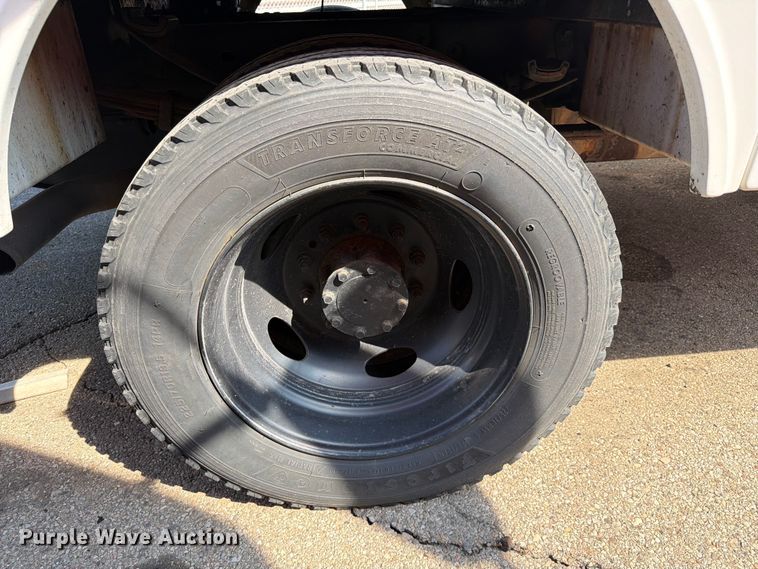 image for item YA4378 2012 Ford F450 Super Duty bucket truck