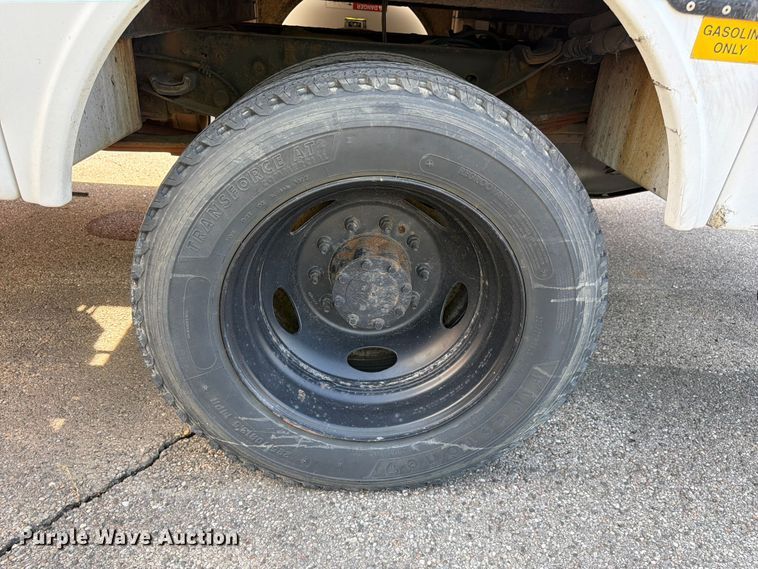 image for item YA4378 2012 Ford F450 Super Duty bucket truck