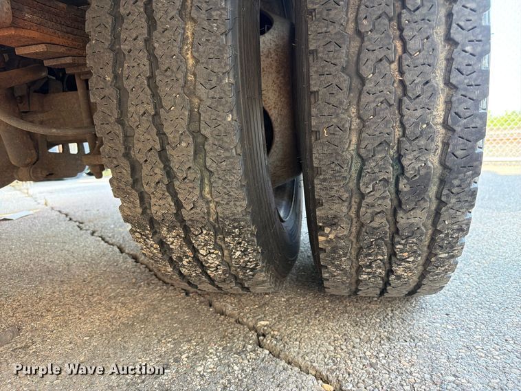 image for item YA4378 2012 Ford F450 Super Duty bucket truck