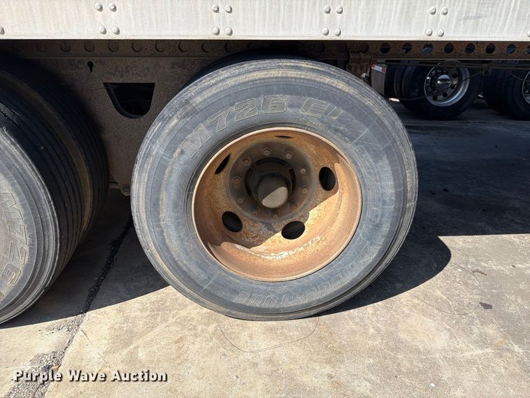 image for item YA4430 2000 Trailmobile dry van trailer