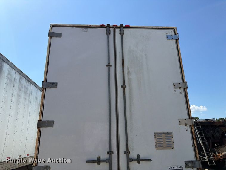 image for item YA4431 2000 Hyundai Translead VI2530152JS dry van trailer