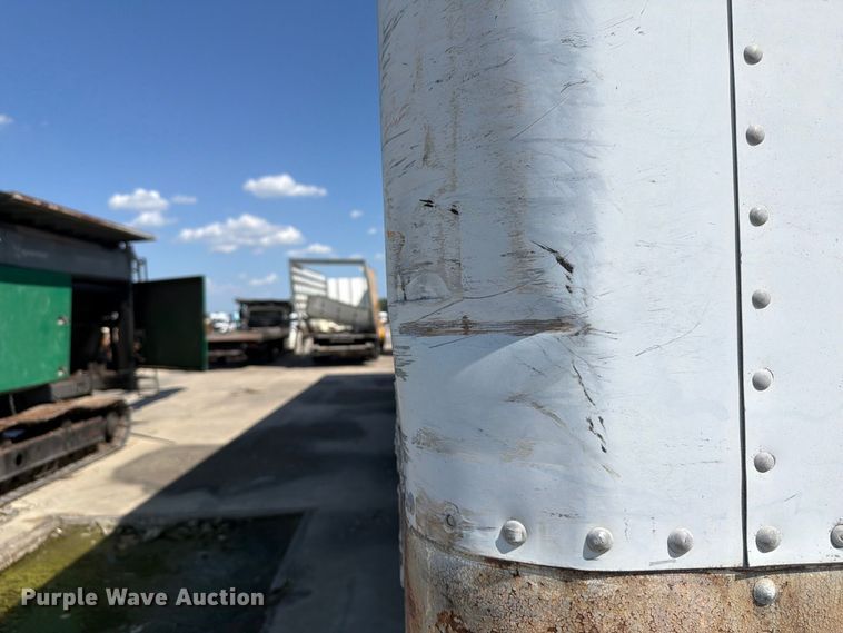 image for item YA4431 2000 Hyundai Translead VI2530152JS dry van trailer