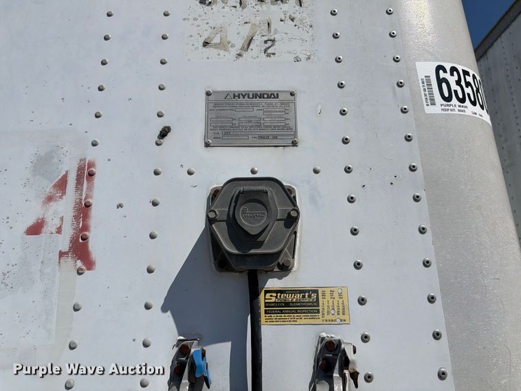 image for item YA4431 2000 Hyundai Translead VI2530152JS dry van trailer