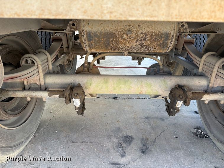 image for item YA4431 2000 Hyundai Translead VI2530152JS dry van trailer