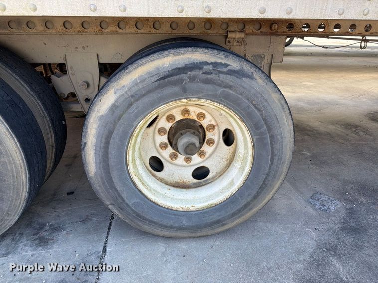 image for item YA4431 2000 Hyundai Translead VI2530152JS dry van trailer