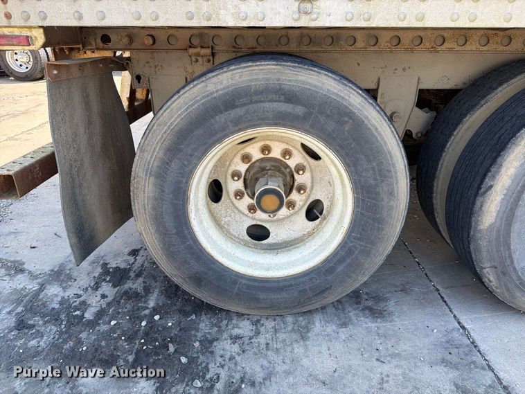 image for item YA4431 2000 Hyundai Translead VI2530152JS dry van trailer